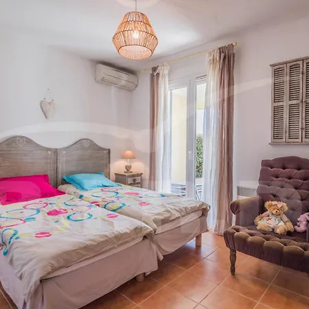Domaine Maxime Park דירה