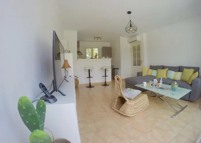 Domaine Maxime Park Apartment